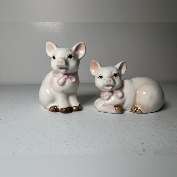 VTG Takakashi Pigs Salt & Pepper Shakers Pink Bow Farmhouse Cottage Core Japan - Picture 1 of 13